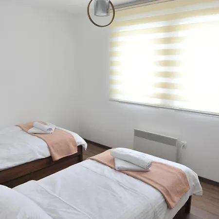 Ramondia, Apartmanhotel 3*