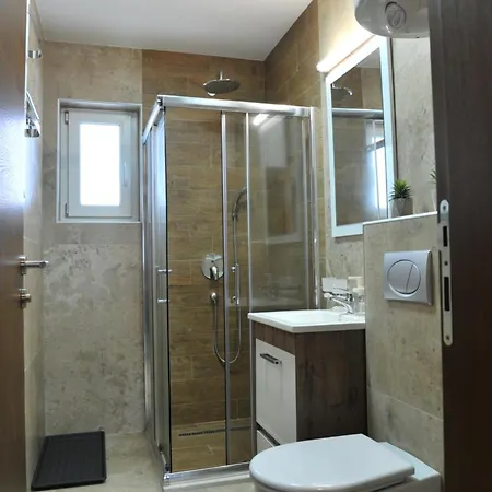 Ramondia, Apartmanhotel