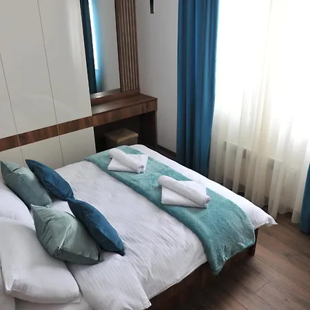 Aparthotel Ramondia, *